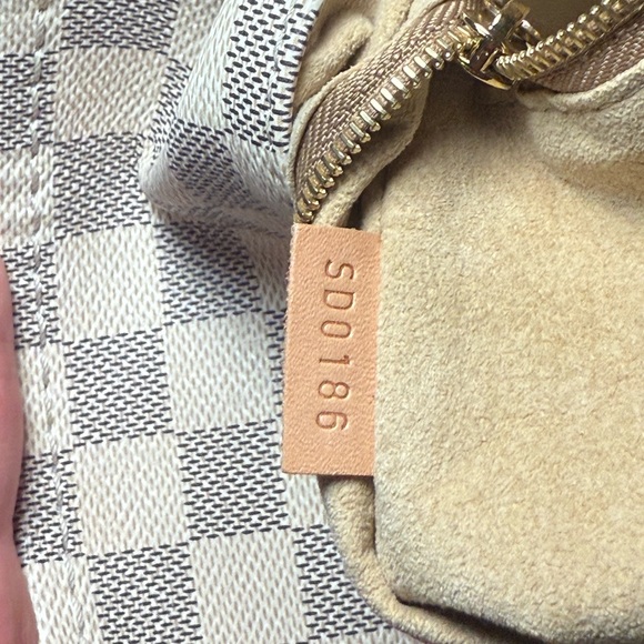 🌸 AUTHENTIC 🦄 RARE Louis Vuitton Artsy MM Damier Azur ✨ - Picture 11 of 16